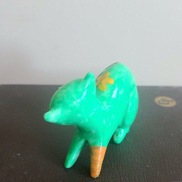 Green cat figurine. - Picture 4 of 6